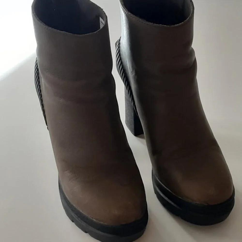 Sorel Women's Dacie Bootie Nori 7 B(M) US